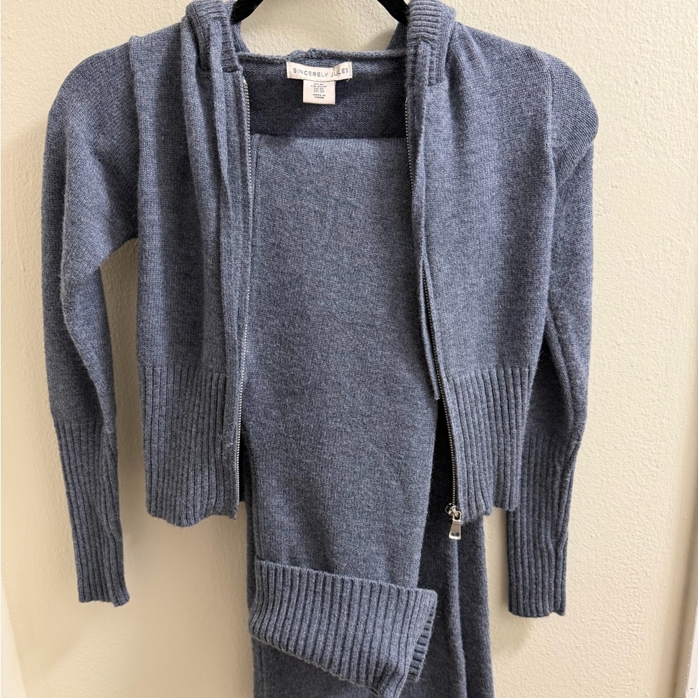 Sincerly Jules Women's Blue Zip-Front Hooded Sweater Set